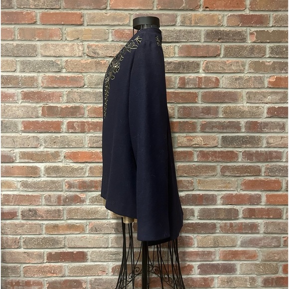 Beyond Vintage Navy Blue/Gold Embroidery Blazer & Free Gold Cami Size Large - Picture 4 of 10